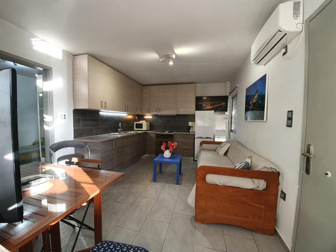 Sea & City Mary'S Residence เอเธนส์ ภายนอก รูปภาพ